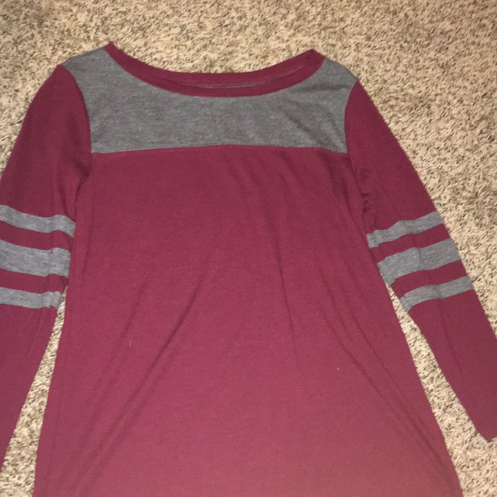 This is a long sleeve shirt